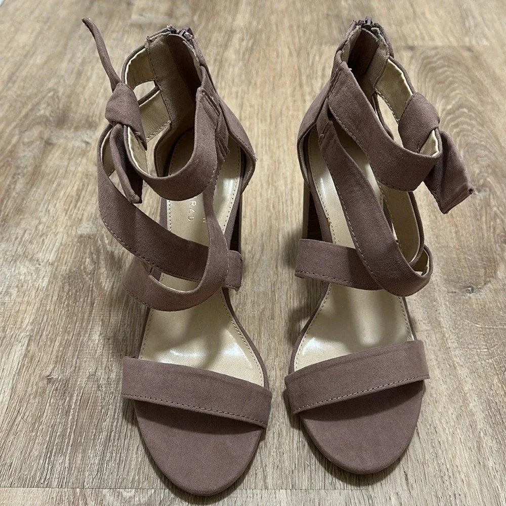 LC LAUREN CONRAD | Women's Mauve‎ Bow Girlfriend Block High Heels, Size 8.5